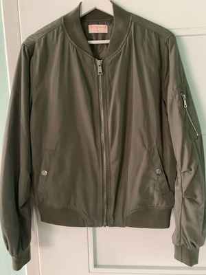 Moony Mood women's bomber jacket size L like new, khaki
