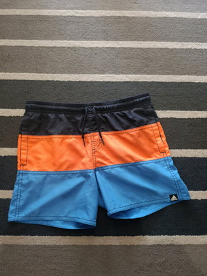Adidas μαγιό σαν καινούργιο, αυθεντικό, μέγεθος 152 cm για 11-12 ετών