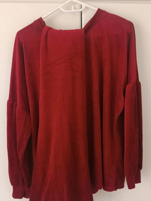 Bordeaux Two-Piece Set New, Comfortable Medium Fit
