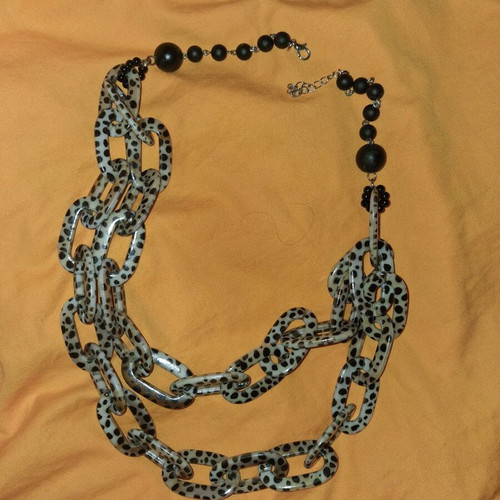 Chunky statement necklace with leopard print and black beads