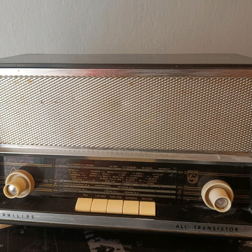 Philips antique radio used, non-functional