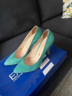 Tsitsivas pumps like new, size 37, pistachio color, leather 8-9cm