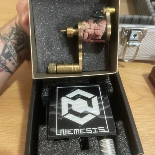 Tattoo machine set used with power supply