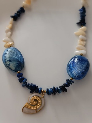 Necklace with shells and steel pendant, new, blue