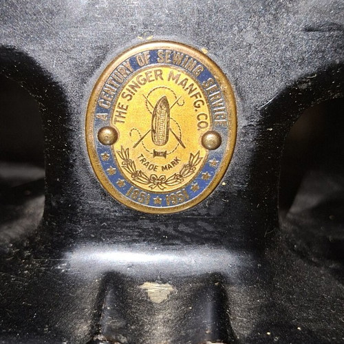 Singer commemorative children's sewing machine for 200 years