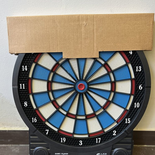 Electronic dartboard with darts
