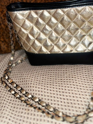 Shoulder bag like new, gold color