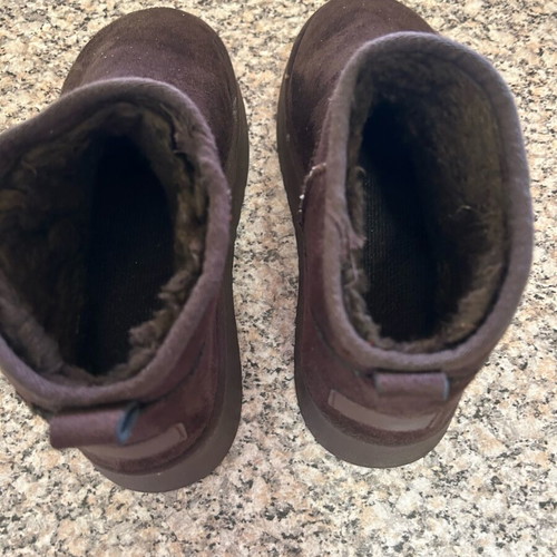 Dark brown ankle boots like new, size 40