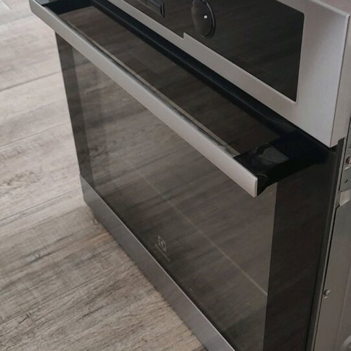 Electrolux Built-in Oven like new, 74L, stainless steel