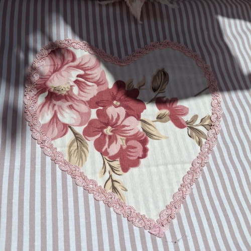 Vintage Decorative Suitcase shabby chic used, romantic floral upcycled