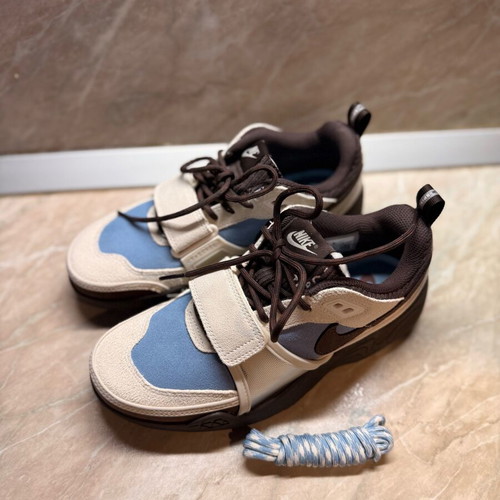 Nike Zoom Field Jaxx x Travis Scott Cactus Jack new sports shoes