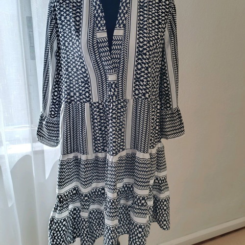 Pigalle airy summer dress like new, size M, black and white