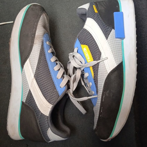 Fashion athletic shoes size 39 like new, gray, black, white, yellow, blue