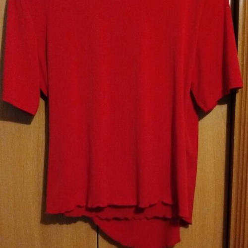 Red blouse like new, size M