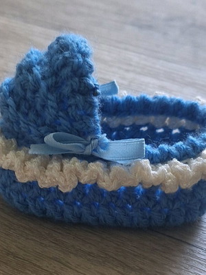 Knitted baby basket new for bombonieres made to order
