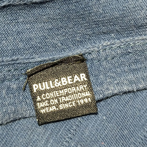 Pull&Bear men's T-shirt size M colorblock with pocket like new