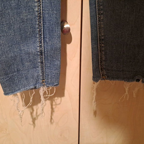 Jeans high waist pants like new with holes and frayed edges