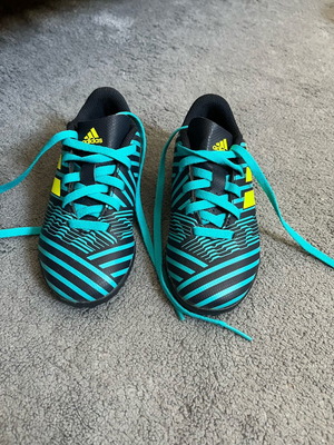 Adidas Nemesis Kids' Football Shoes Like New Size 28 Blue