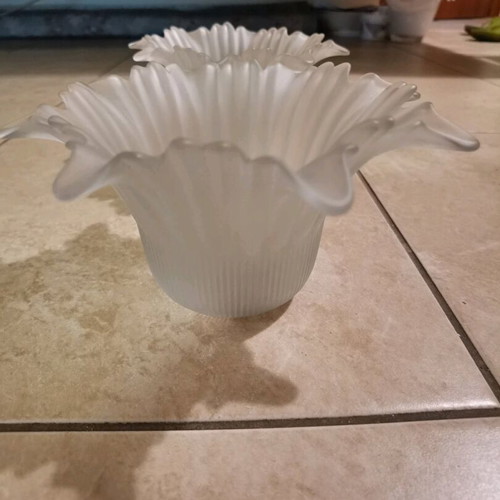 Glass for wall lights 2 pieces in excellent condition