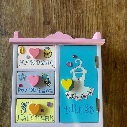 Jewelry box used, multicolored, in very good condition