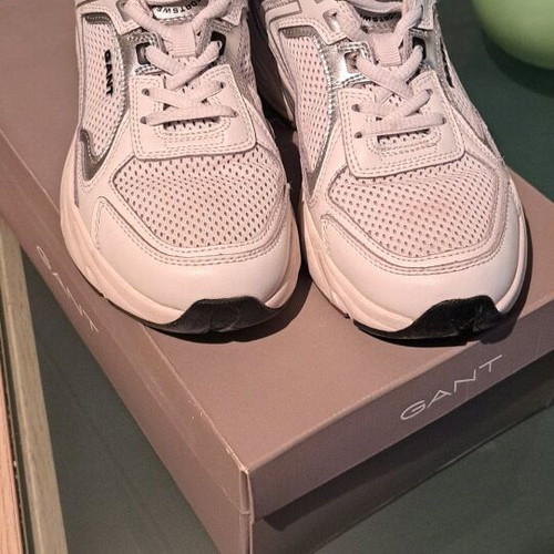 Gant sneakers white with silver like new, size 37, athletic