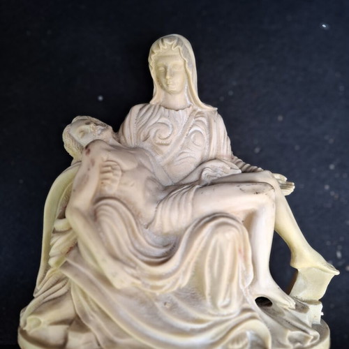 Marble figurine like new decorative statue