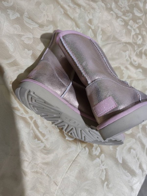 Ugg No 38 Like New