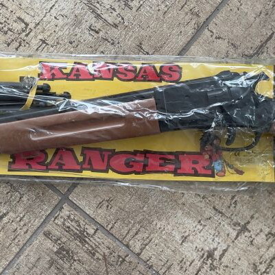 Plastic toy rifle Tsiotas like new, 1980s vintage