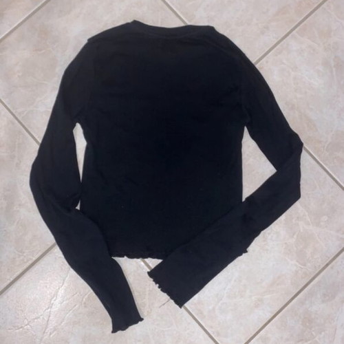 Pull & Bear black long-sleeve top like new with white details
