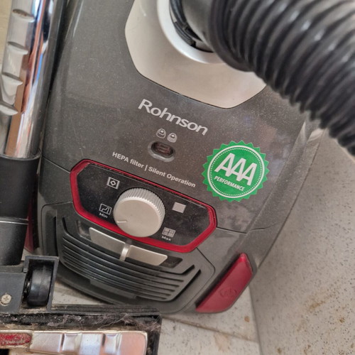 Rohnson vacuum cleaner used for spare parts or repair