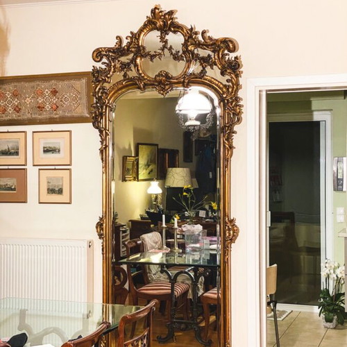Viennese wood-carved mirror used from 1800