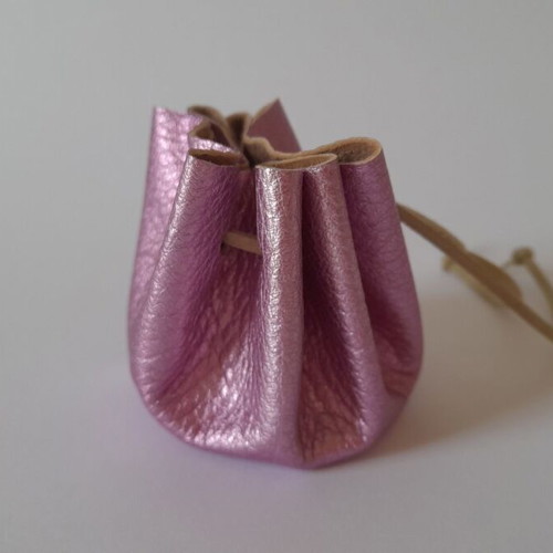 Handmade leather dice pouch new, pink metallic