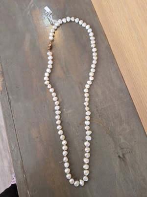 Necklace with freshwater pearls and 14k gold clasp new