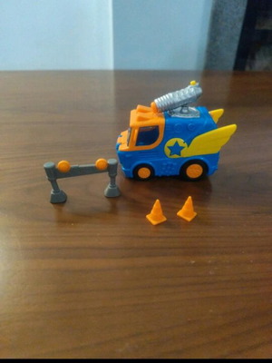 Superthings in excellent condition