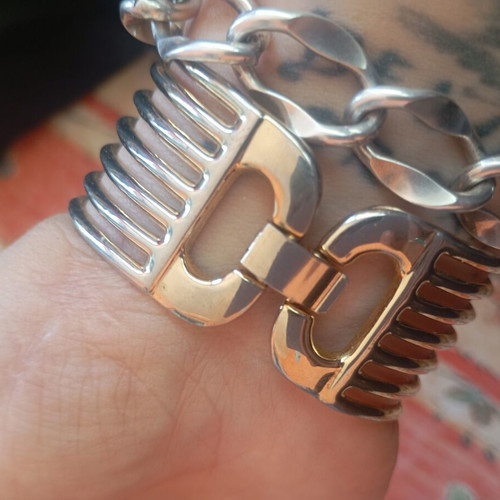Vintage gold tone semi-cuff bracelet used, 1970s-1980s design
