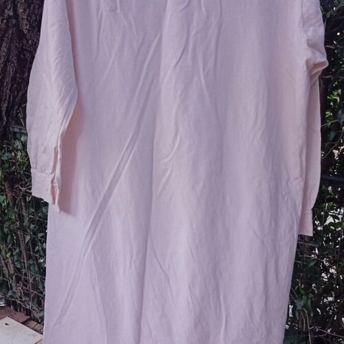 Nightgown like new, size XL to 2XL, long sleeve, buttoned