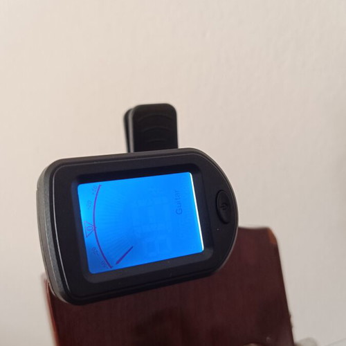 Guitar tuner