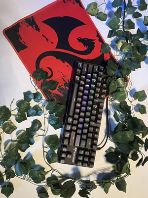 Keyboard and mousepad set