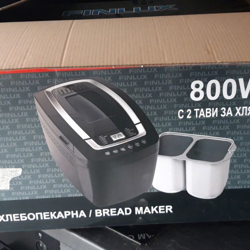 Finlux bread maker like new with 12 programs and two pans