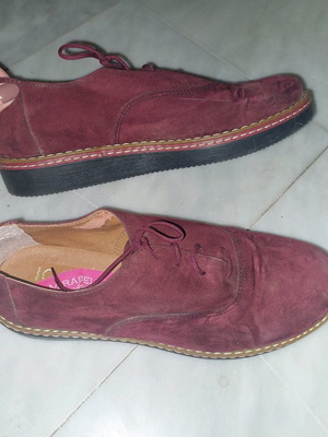 Shoes used, size 39, burgundy