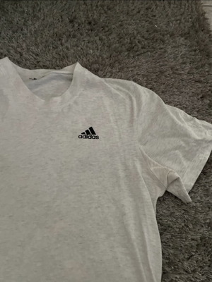 Adidas T-shirt gray size L like new