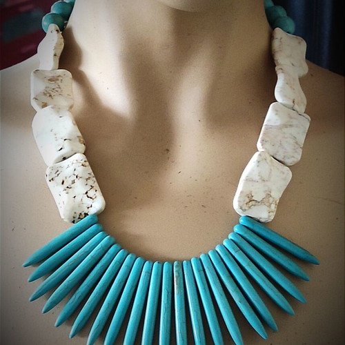 Ethnic summer handmade necklace new, howlite, length about 53cm