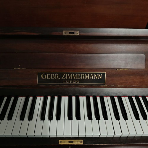 Zimmerman Upright Piano 1925 like new