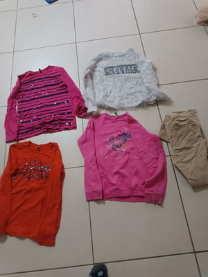 Girls' blouses and sweater like new, pack of 5 pieces