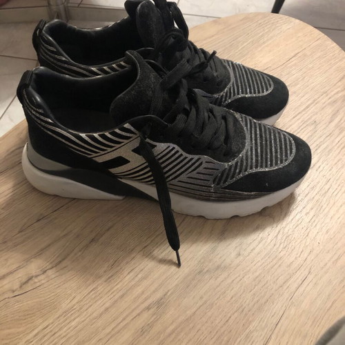Hogan sneakers used, black, sizes 40-41, repaired decorative details