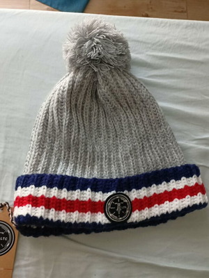 Шапка Le Temps De Cerises нова, многоцветна унисекс