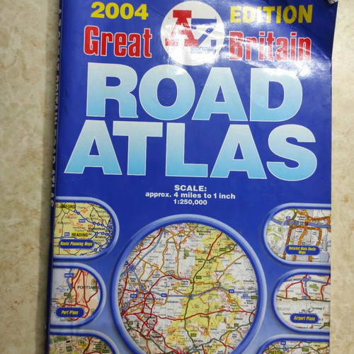 Great Britain Road Atlas A-Z with detailed maps 1:250000 in good condition