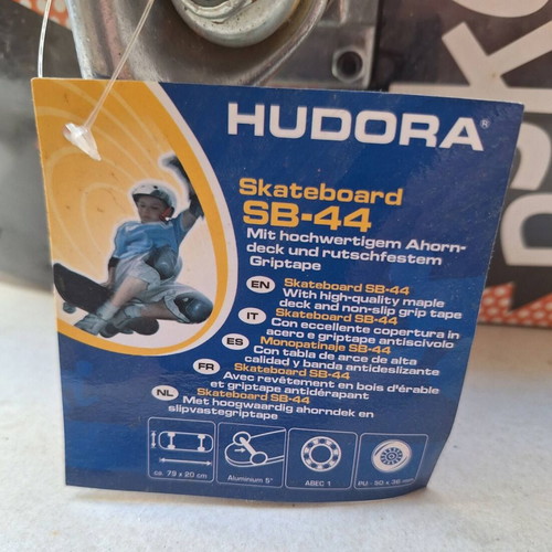 Hudora SB-44 Skateboard new, for beginners 7+