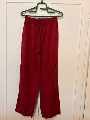 Innocent pants burgundy straight fit size S like new