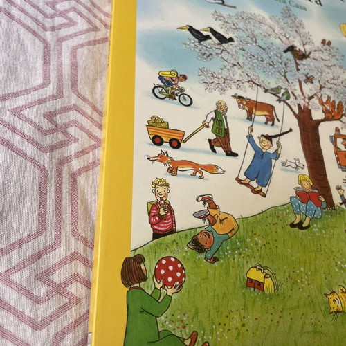 Children's books Winter and Spring set like new, Romanian